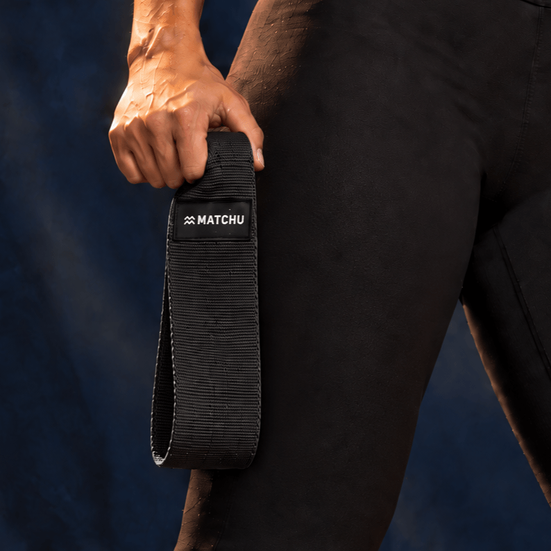 Booty bands en tissu pendant un entraînement des fessiers