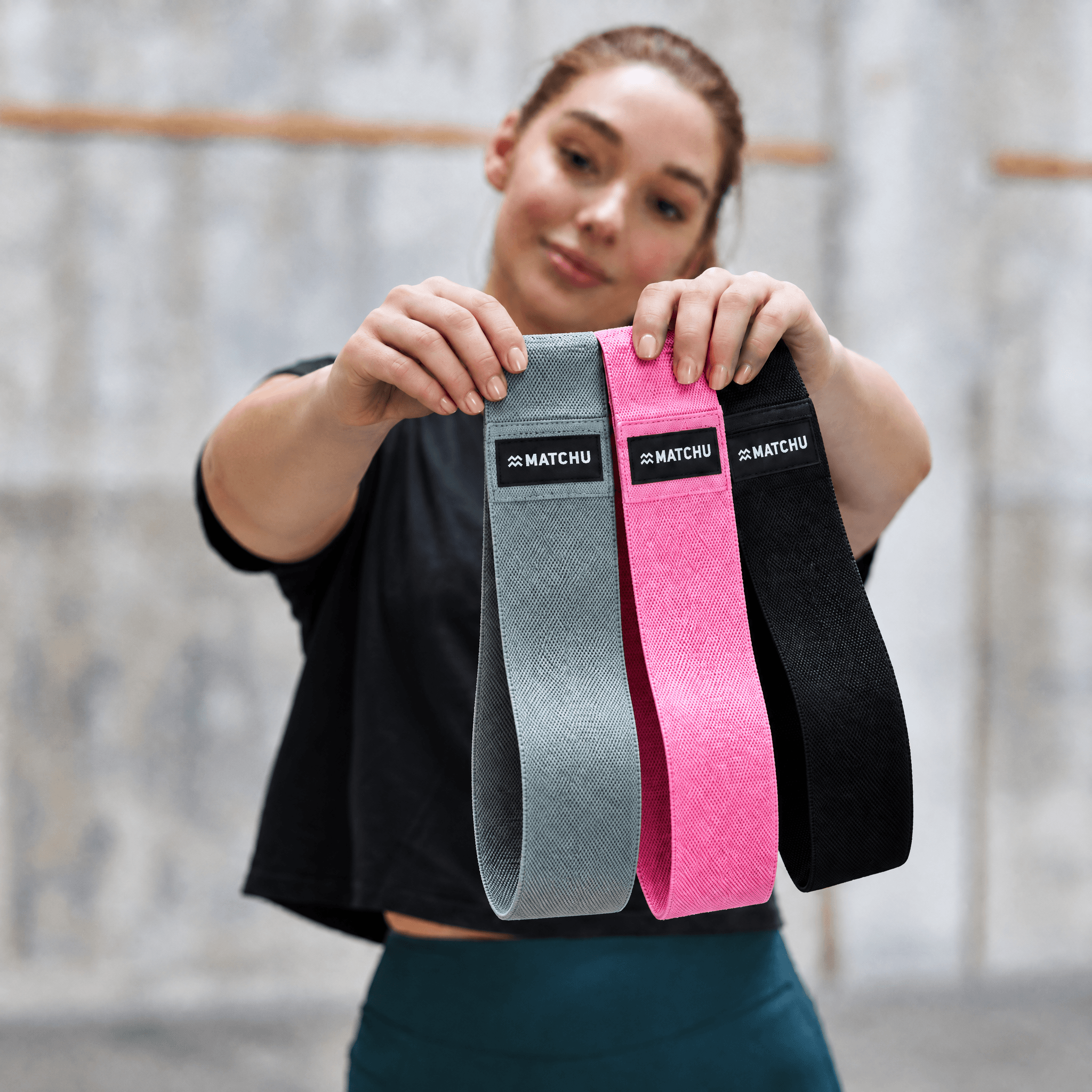 Booty bands en tissu pendant un entraînement des fessiers